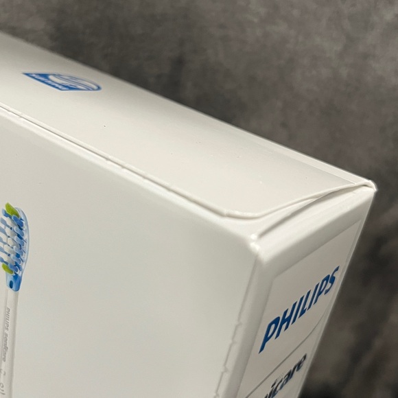Philips Sonicare 4700 ProtectiveClean Power Electric Toothbrush. New in a box - Picture 13 of 13